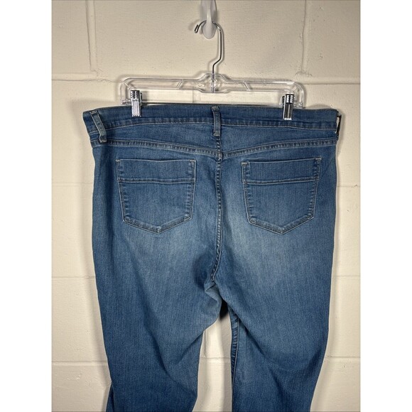 Old Navy The Sweetheart Bootcut Blue Jeans Short Stretch Womens Size 16 - Picture 7 of 10
